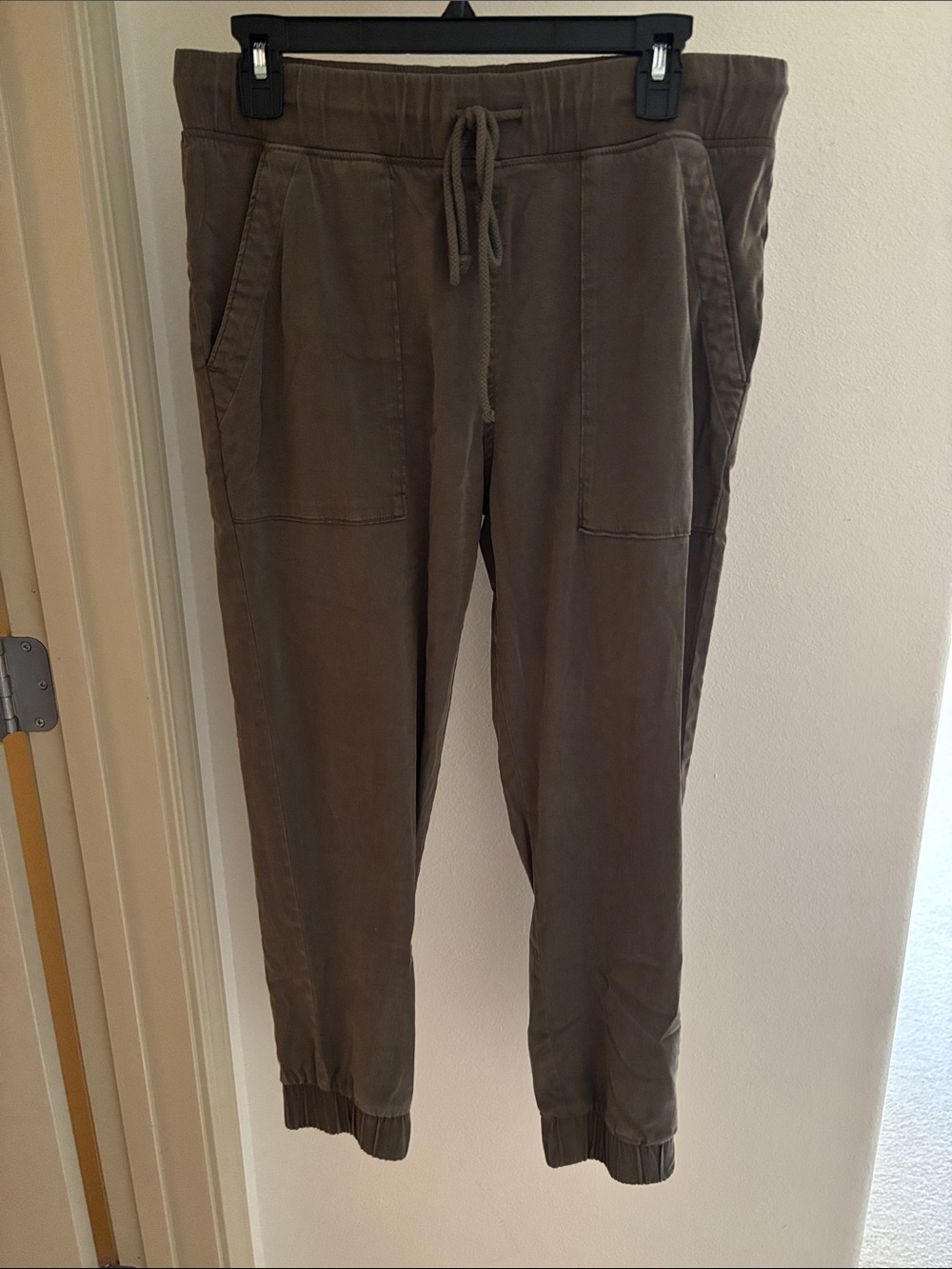Bella Dahl jogger pants size medium